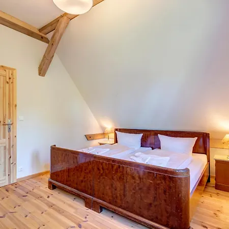 Gartenhaus Am Schwanenteich * Lassan